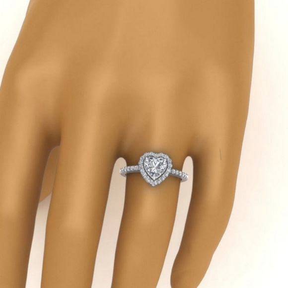 925 Silver Ring Heart Shape White Sapphire New - Picture 4 of 4